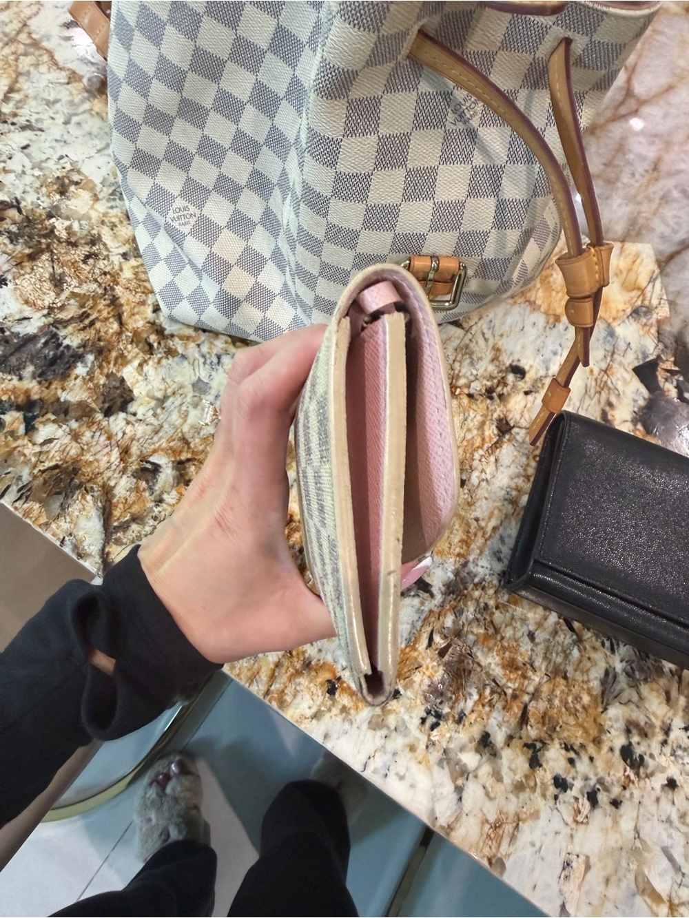 Louis Vuitton Damier Azur Long Wallet in Cream, Light Gray & Pink - Picture 4 of 6
